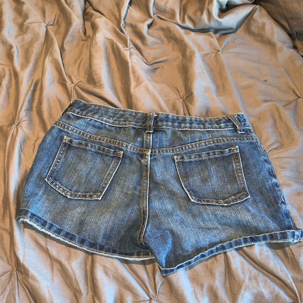 Shorts - Picture 2 of 2
